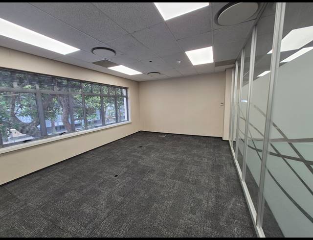 1,013M² OFFICE TO LET IN ILLOVO